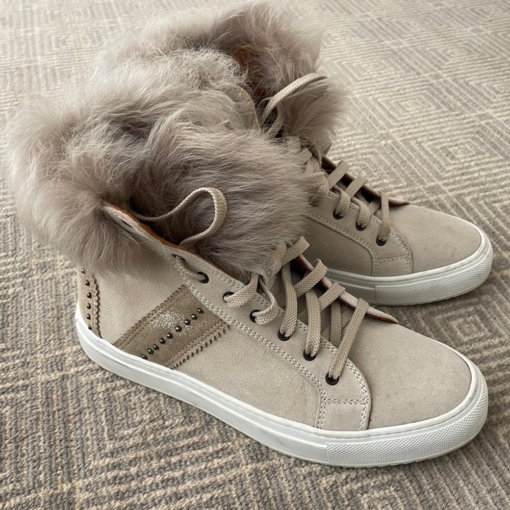 Eleventy being suede sneakers with fur trim size 7